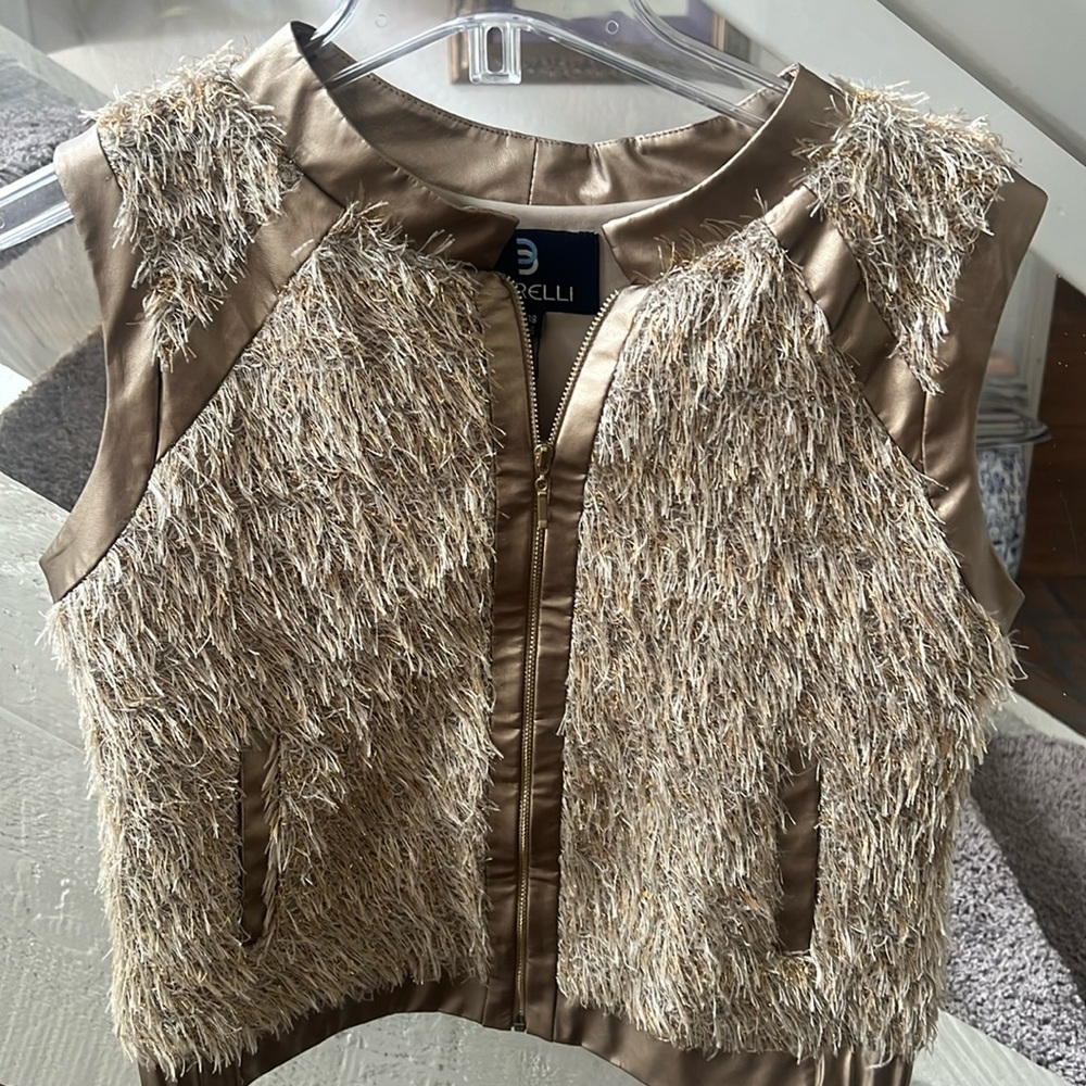 Fringe  statement making zip up vest size 6